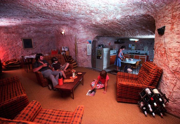 世界上唯一真实存在的地下城，澳大利亚居住在地下的小镇--阿里百秀